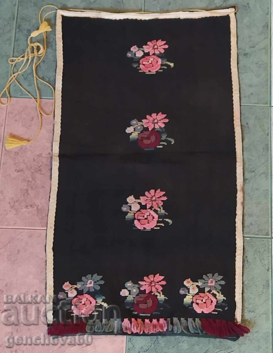 120годишна автентична престилка,бродерия