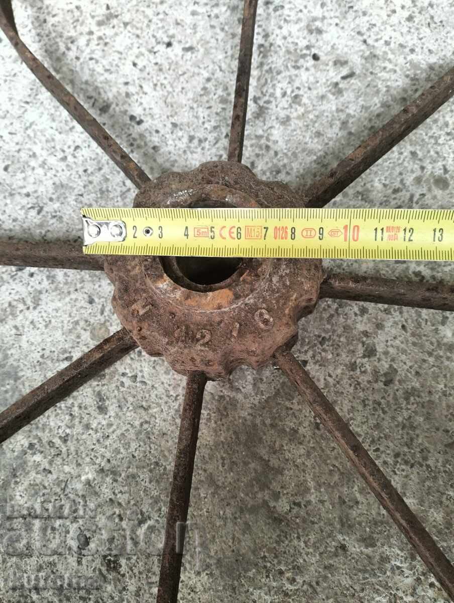 Auction Old iron wheel Auction Old iron wheel