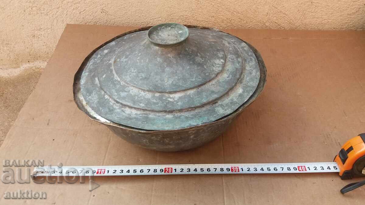 MASSIVE FORGED COPPER POT with price 33.99 BGN | € 17.38