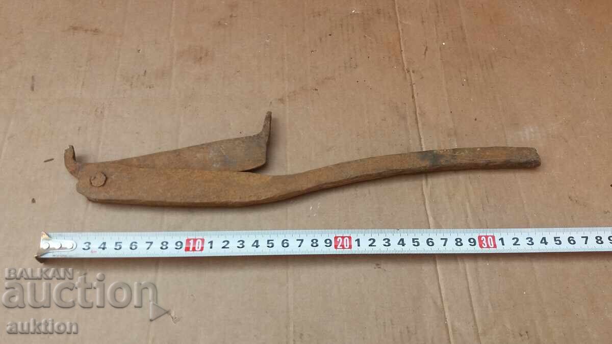 Licitație GHILOTINĂ MICĂ DE RENAȘTERE Licitație GHILOTINĂ MICĂ DE RENAȘTERE