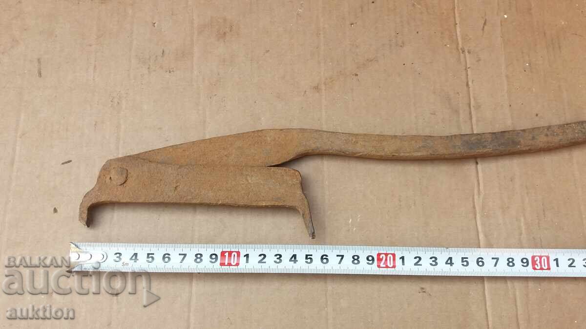 GHILOTINĂ MICĂ DE RENAȘTERE GHILOTINĂ MICĂ DE RENAȘTERE