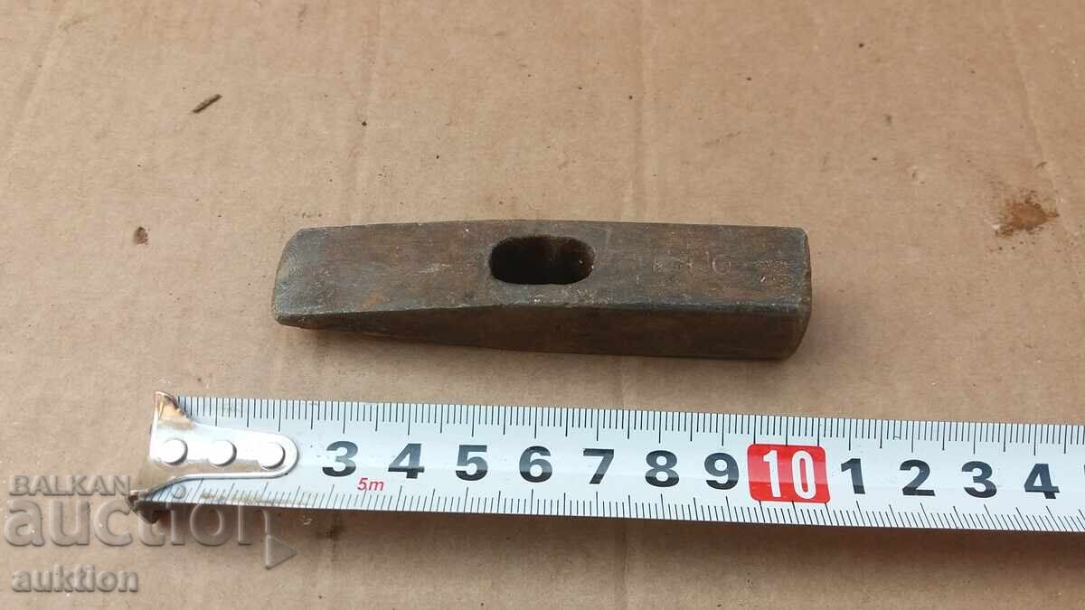 Delivery of SMALL CRAFTSMAN'S HAMMER Delivery of SMALL CRAFTSMAN'S HAMMER