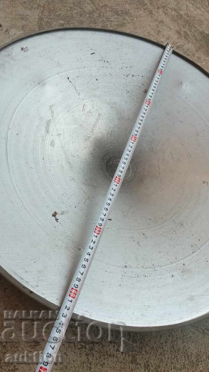 МАСИВЕН КАПАК ЗА ЛАМПА АЛУМИНИЕВ - ОГРОМЕН - 6 МАСИВЕН КАПАК ЗА ЛАМПА АЛУМИНИЕВ - ОГРОМЕН - 6