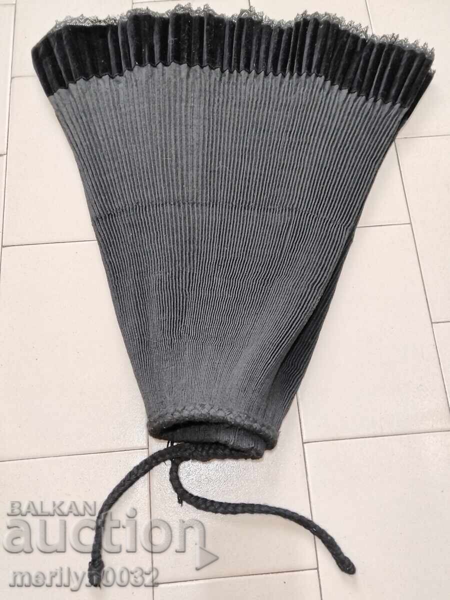 Delivery of Vintage embroidered velvet clutch bag Delivery of Vintage embroidered velvet clutch bag