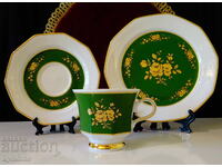 Ceașcă cu farfurii porțelan bavarez, aur, trandafiri, smarald