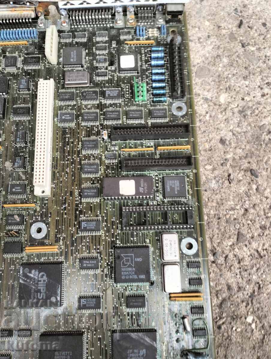 Livrarea Placă de bază veche pentru calculator