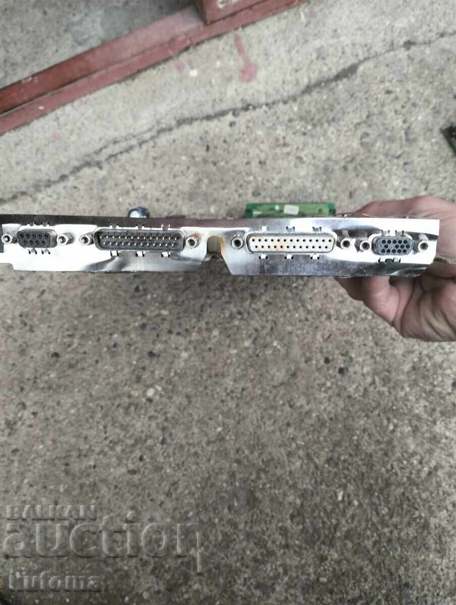 Placă de bază veche pentru calculator - 5