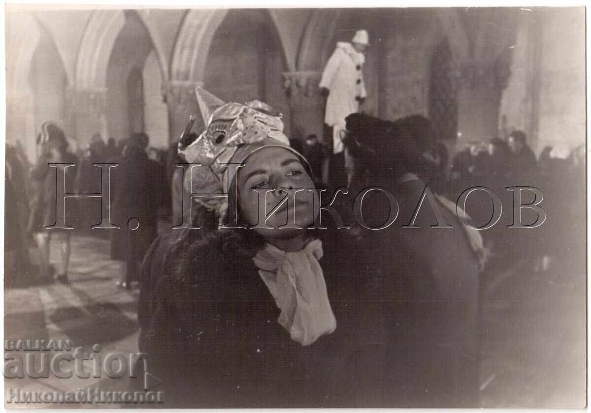 1958 OLD PHOTO MOVIE ACTRESS FILMING ON EVE D566