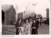 ΠΑΛΙΑ ΦΩΤΟΓΡΑΦΙΑ ΣΟΦΙΑ TSUM ΥΠΟΥΡΓΙΚΟ ΣΥΜΒΟΥΛΙΟ Δ568