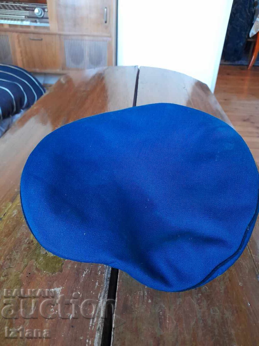 Доставка на Стара военна фуражка