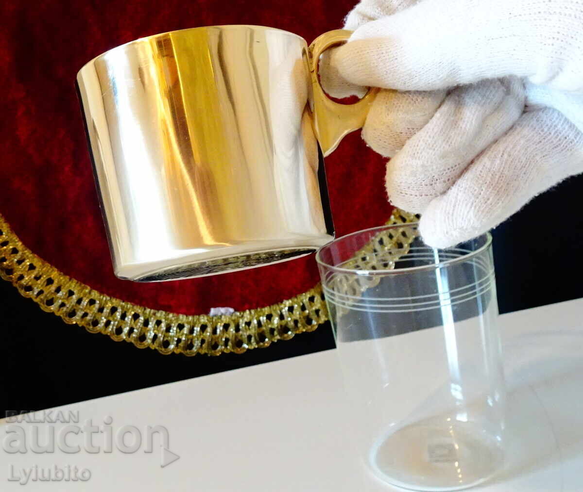 Bronze cup plus thermal glass cup with price 19.00 BGN | € 9.71 Bronze cup plus thermal glass cup with price 19.00 BGN | € 9.71