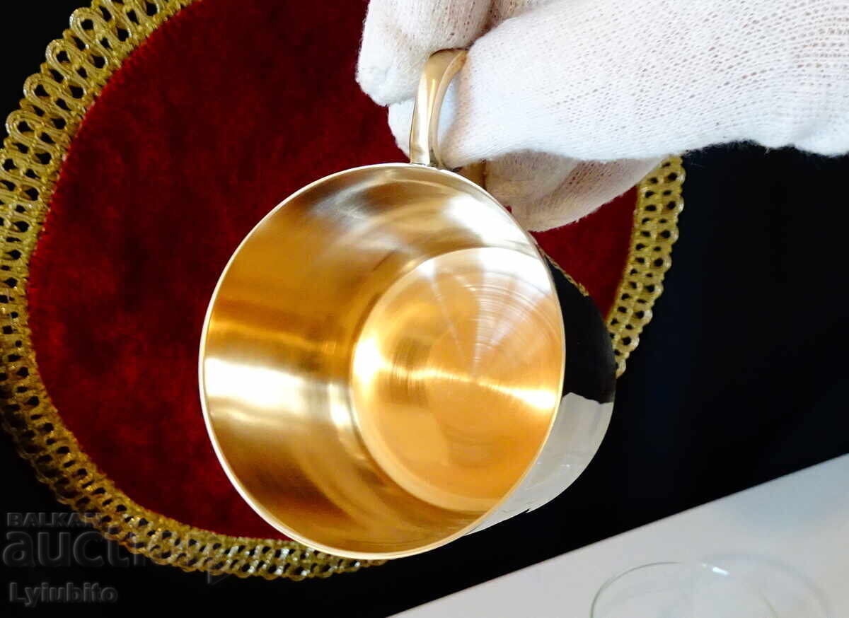 Delivery of Bronze cup plus thermal glass cup Delivery of Bronze cup plus thermal glass cup