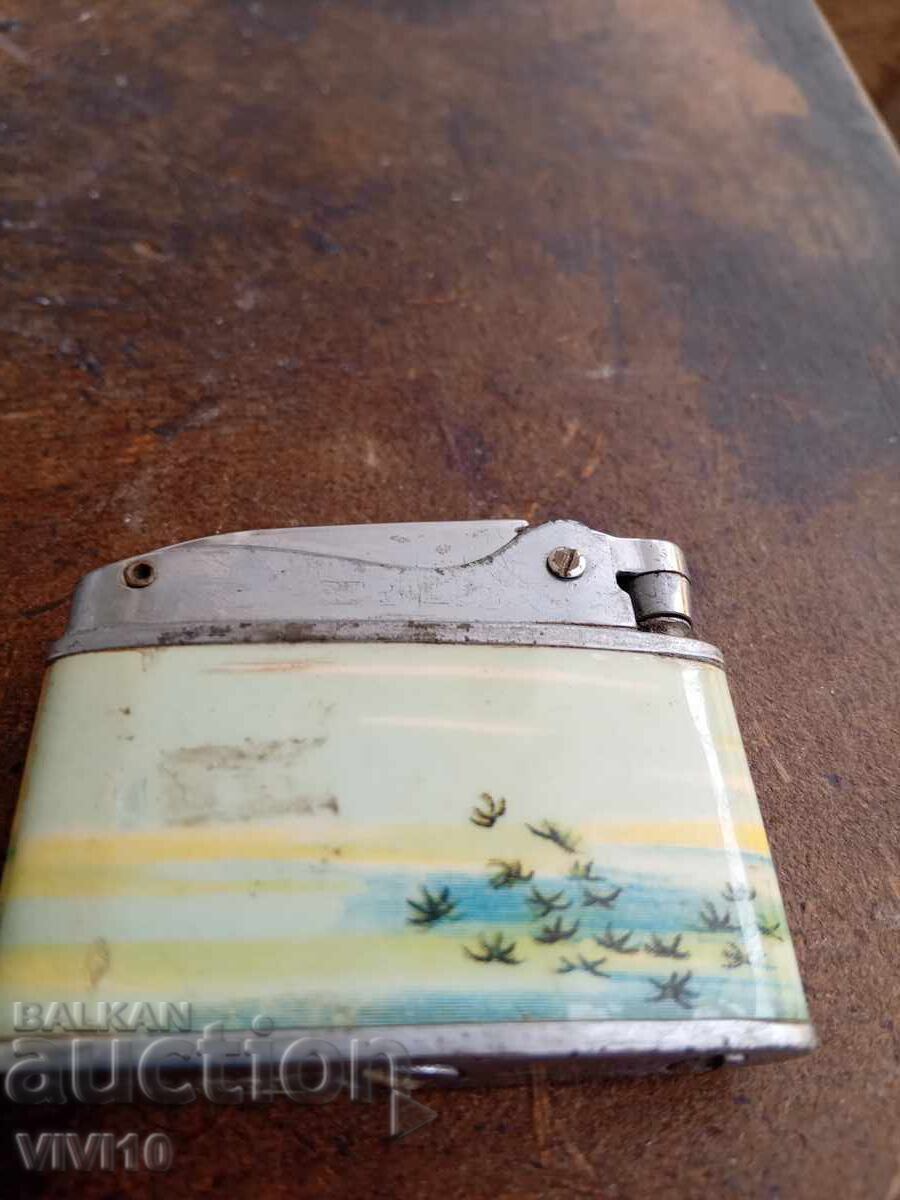 Antique Lighter China with price 20.00 BGN | € 10.23