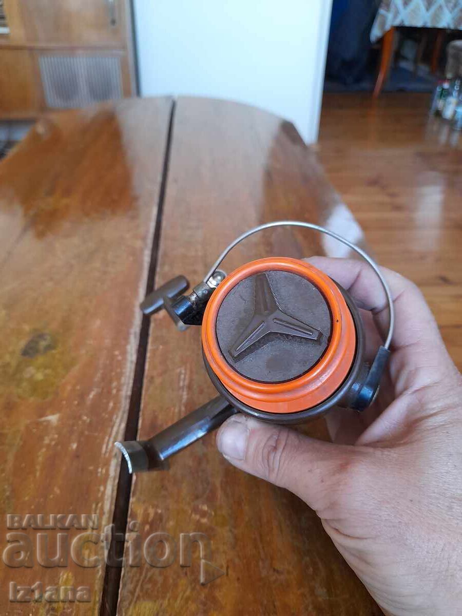 Delivery of Old NixeW fishing reel Delivery of Old NixeW fishing reel