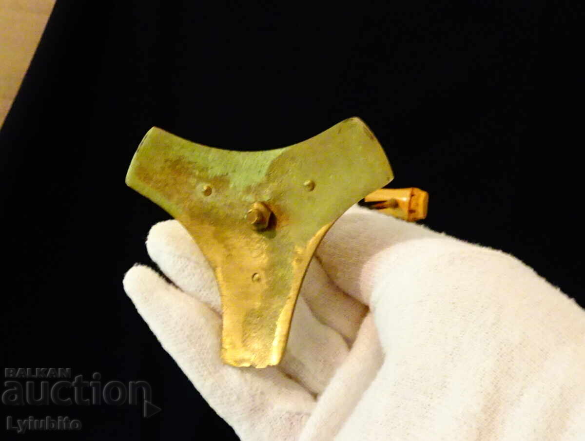 Livrarea Suport bronz Livrarea Suport bronz