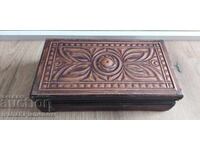 Cutie din lemn, feronerie cupru, pentru cunoscători