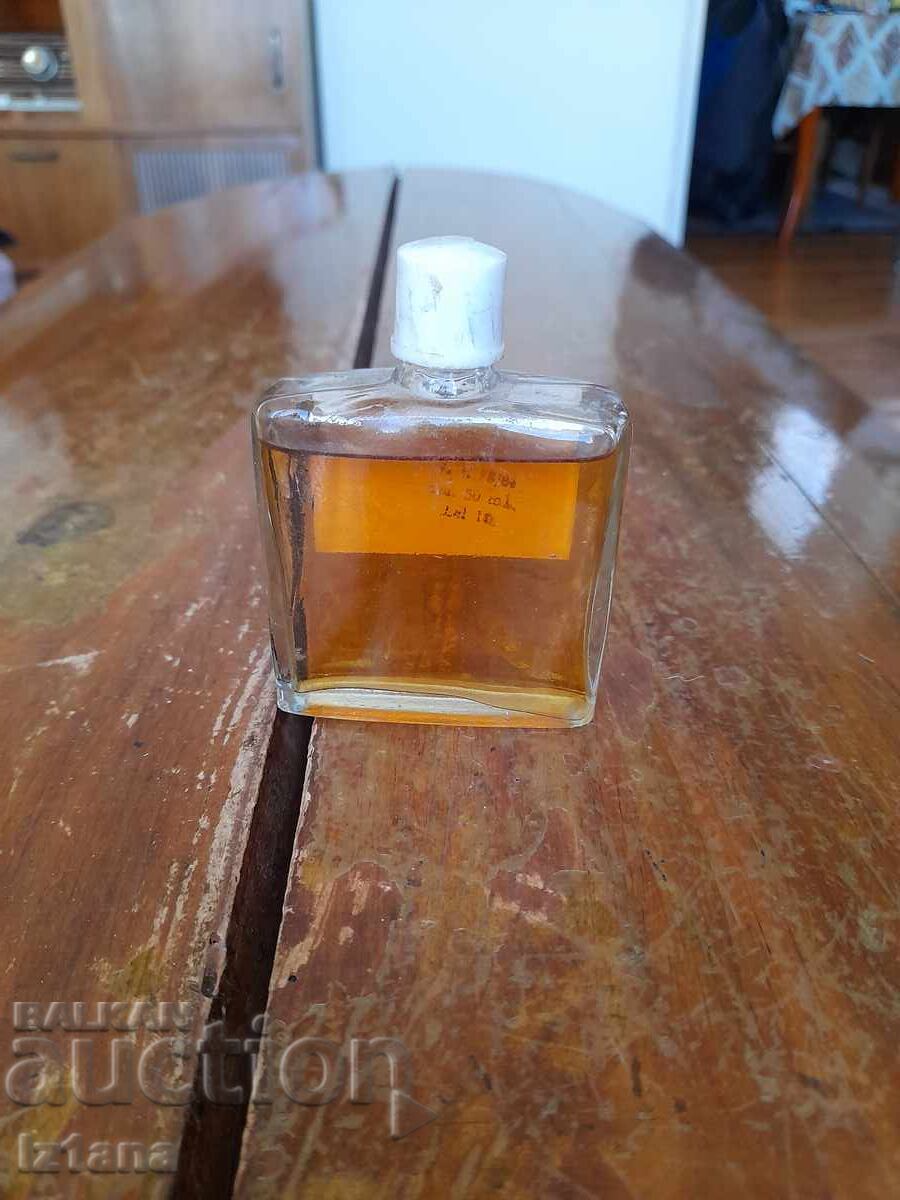 Δημοπρασία Παλιό κολόνια Farmec Δημοπρασία Παλιό κολόνια Farmec