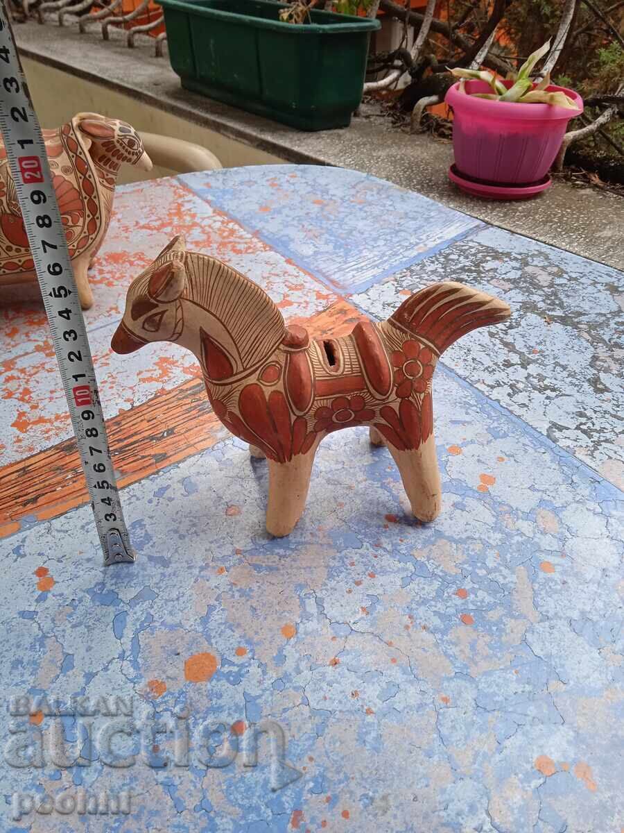 Delivery of Old handmade ceramic piggy bank Delivery of Old handmade ceramic piggy bank