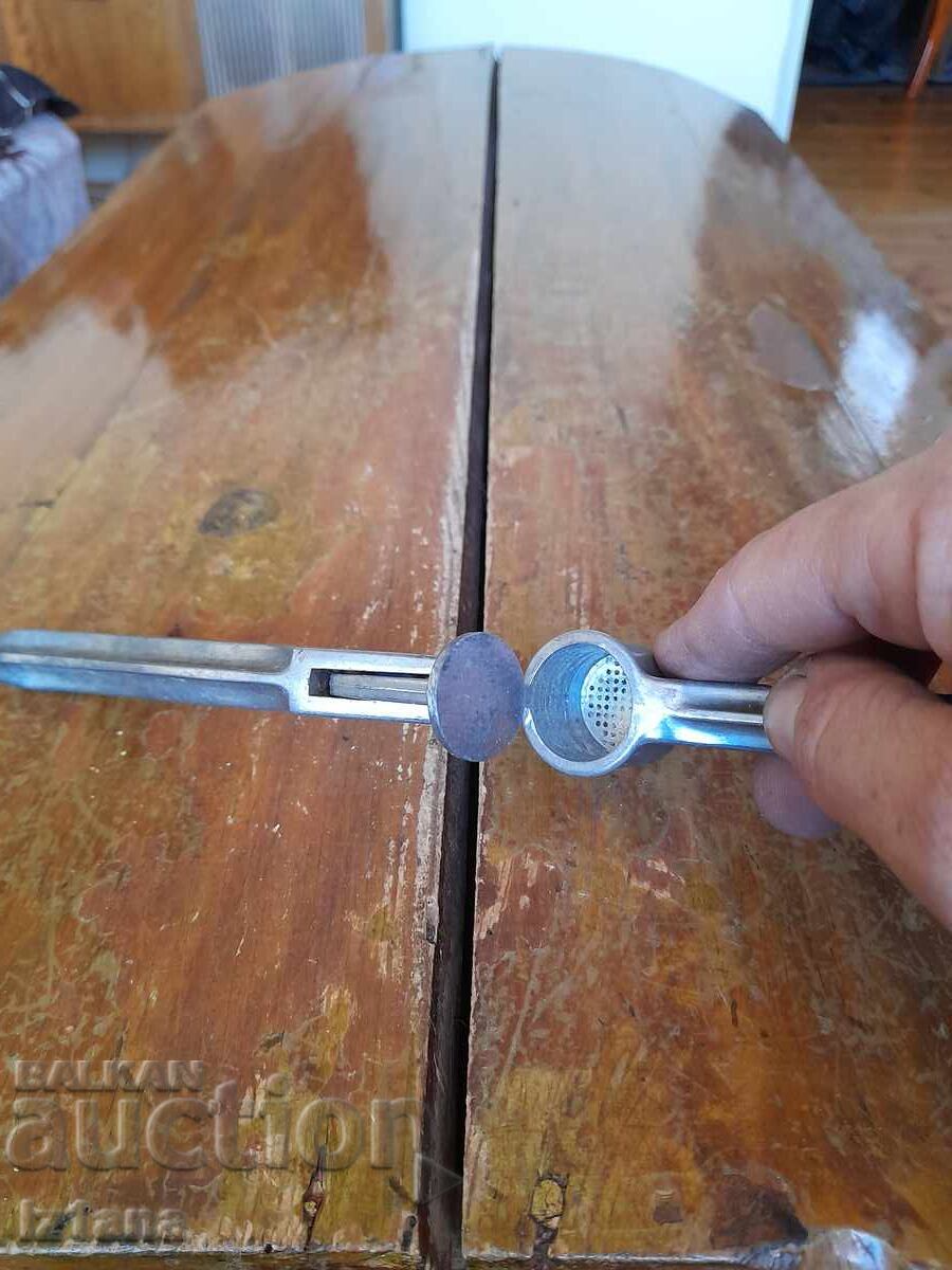 Old aluminum garlic press - 5 Old aluminum garlic press - 5