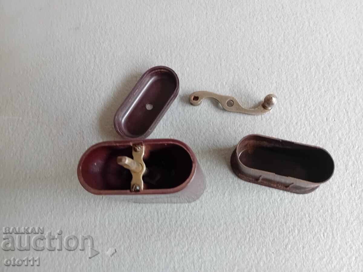 OLD BAKELITE COFFEE GRINDER TRAMP - 5 OLD BAKELITE COFFEE GRINDER TRAMP - 5