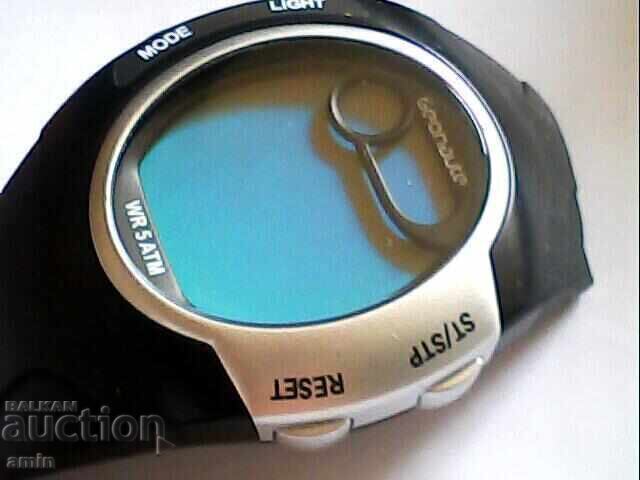 Delivery of 4 old electronic watches Delivery of 4 old electronic watches