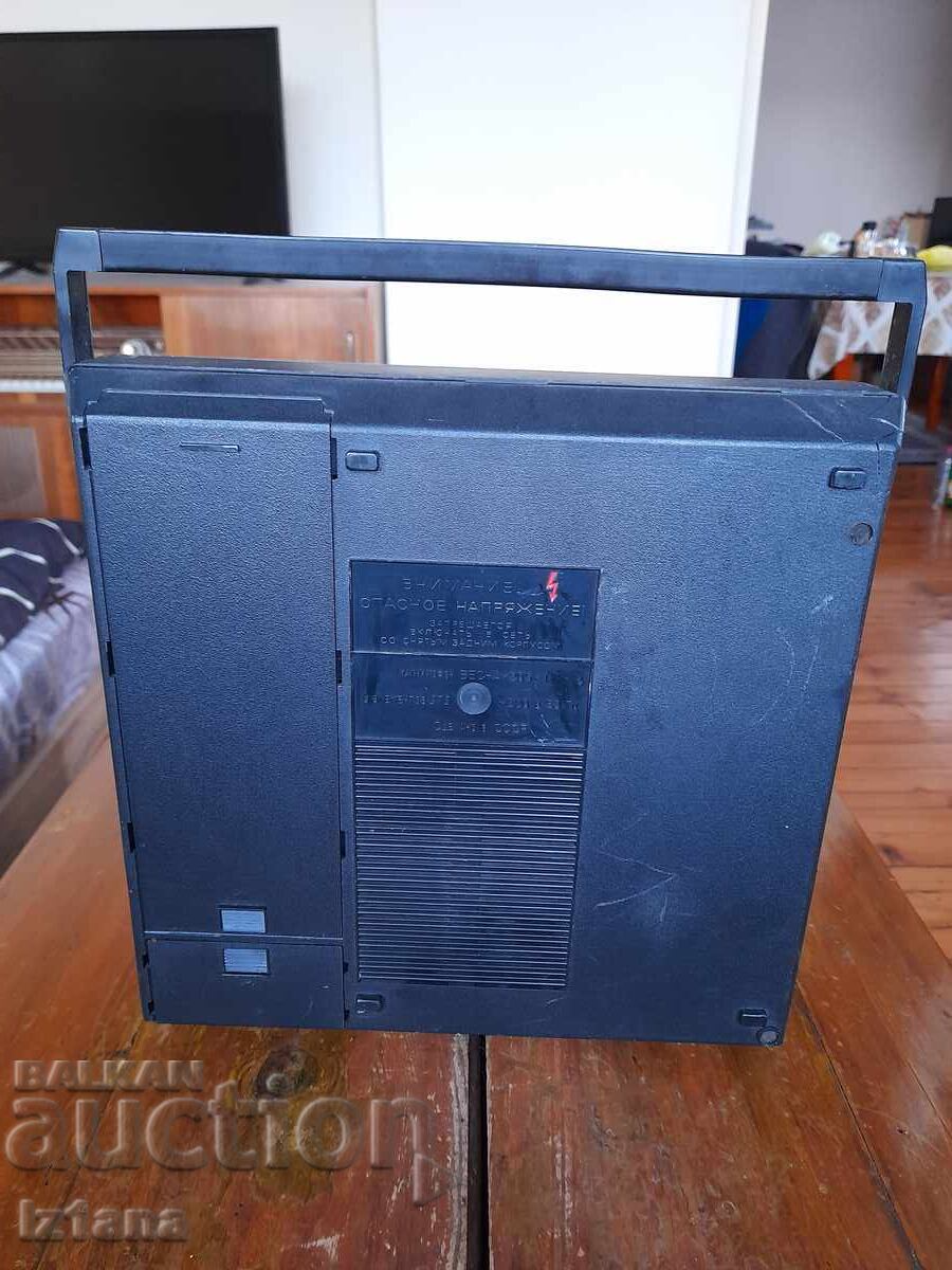 Delivery of Old Cassette Player Vesna 205 1 Delivery of Old Cassette Player Vesna 205 1