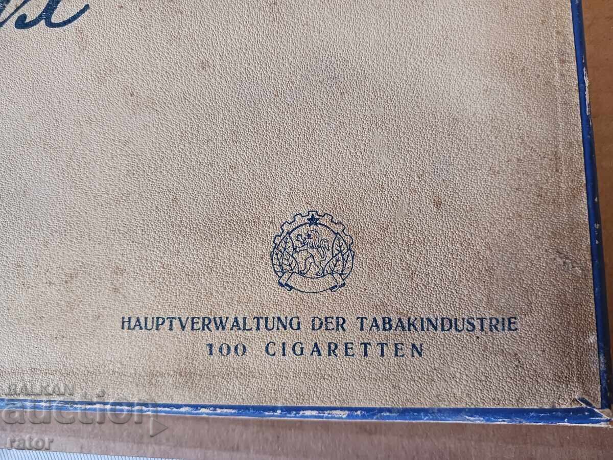 Old LUX cigarette box, LUX - 100 pieces, RARE with price 15.00 BGN | € 7.67 Old LUX cigarette box, LUX - 100 pieces, RARE with price 15.00 BGN | € 7.67
