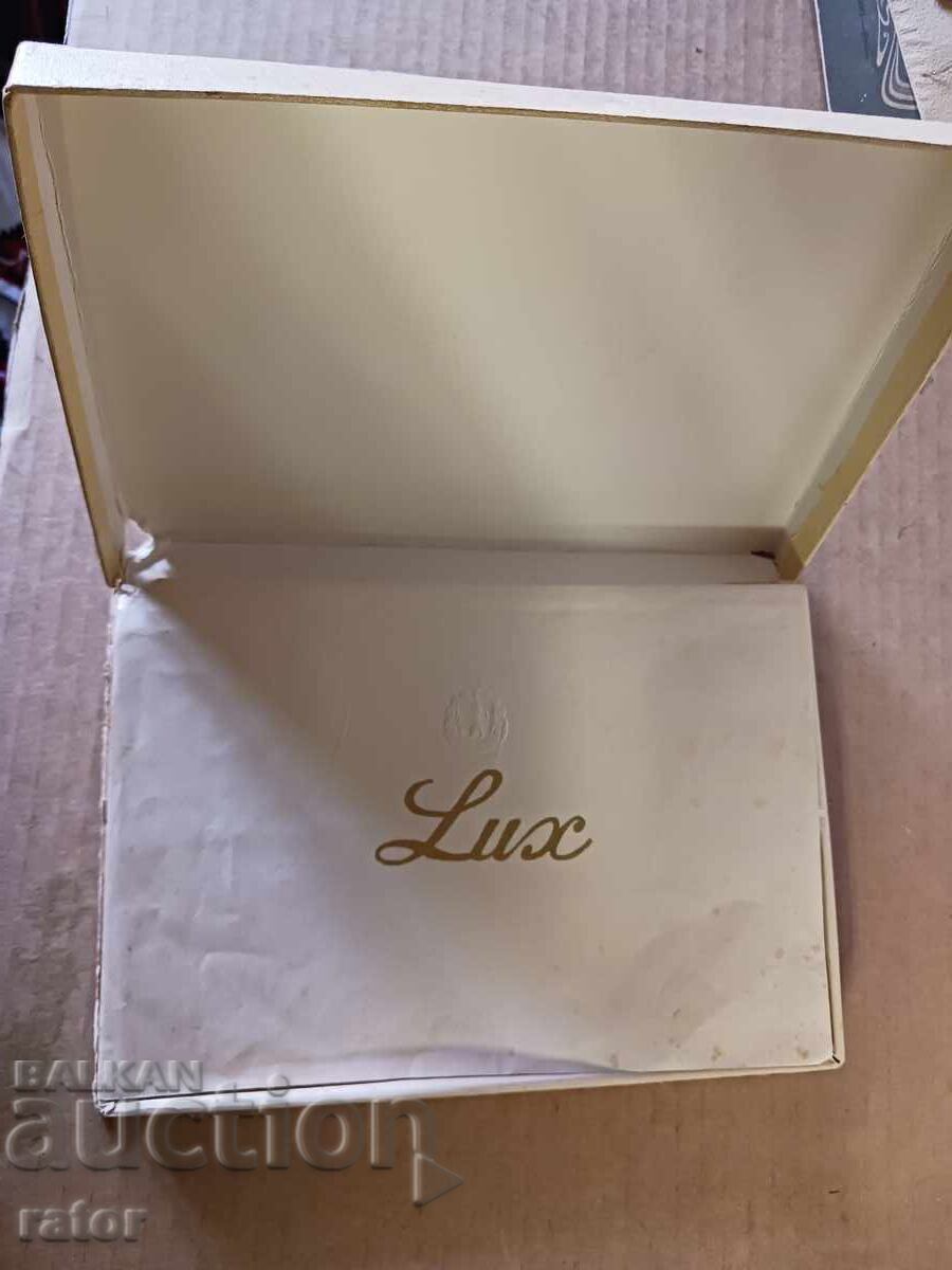Delivery of Old LUX cigarette box, LUX - 100 pieces, RARE Delivery of Old LUX cigarette box, LUX - 100 pieces, RARE