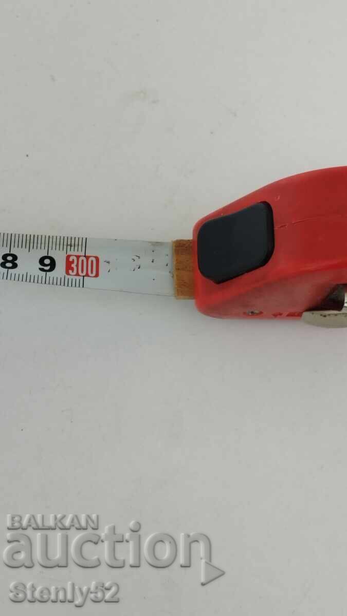 Licitație Ruletă cu clemă pentru curea 3 metri - 4 lei Licitație Ruletă cu clemă pentru curea 3 metri - 4 lei