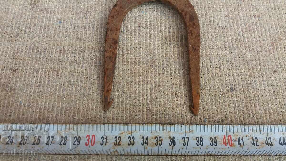 Licitație VECHI UNELTĂ DE PESCUIT - CÂRLIG