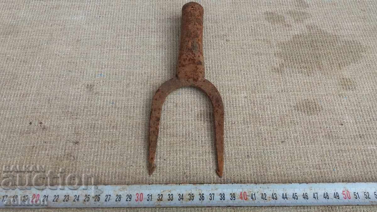 Livrarea VECHI UNELTĂ DE PESCUIT - CÂRLIG