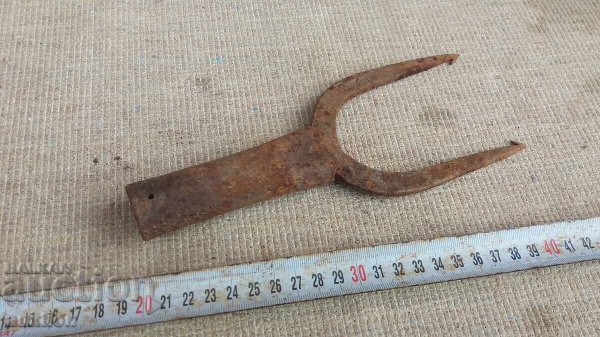 VECHI UNELTĂ DE PESCUIT - CÂRLIG - 6