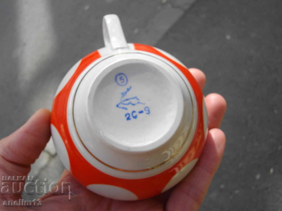 OLD RUSSIAN PORCELAIN CUP FOR TEA OR COFFEE USSR - 7 OLD RUSSIAN PORCELAIN CUP FOR TEA OR COFFEE USSR - 7