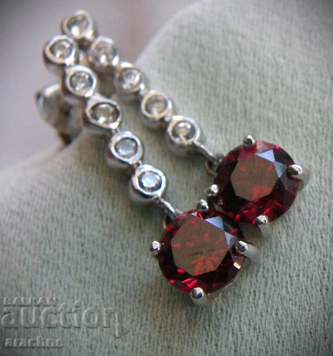 Cercei din argint rusesc cu rubelit și fianit Cercei din argint rusesc cu rubelit și fianit