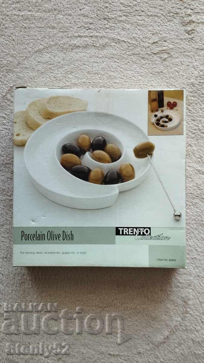Порцеланова чиния за маслини. с цена 25.00 лв. | € 12.78 Порцеланова чиния за маслини. с цена 25.00 лв. | € 12.78