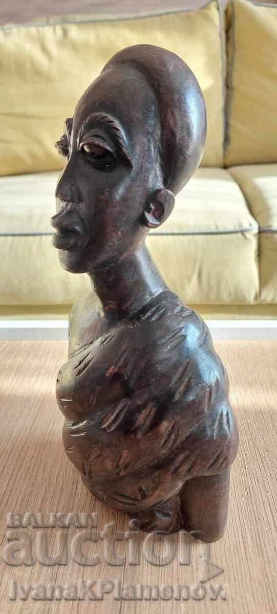 Licitație Sculptură în lemn Africa pentru cunoscători, excelentă