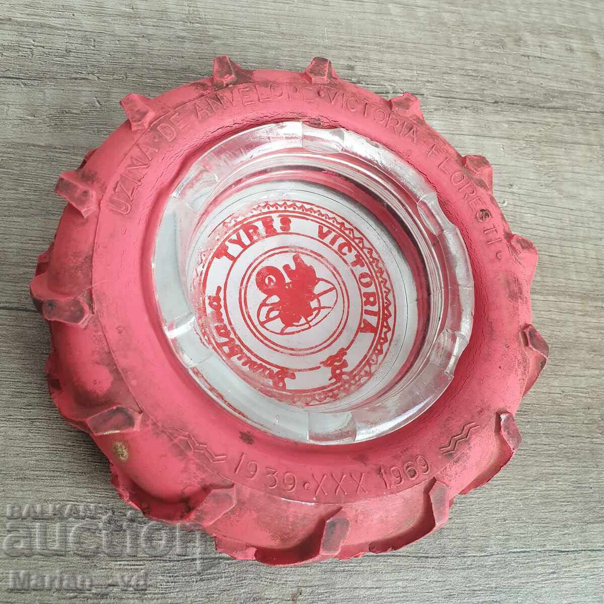 Glass retro collection - ashtray VICTORIA 1969 - 5 Glass retro collection - ashtray VICTORIA 1969 - 5