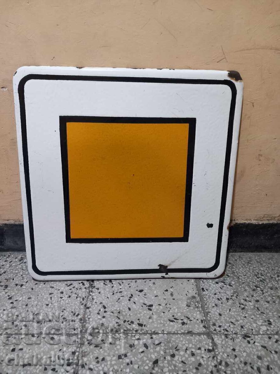 Enamel plate Enamel plate