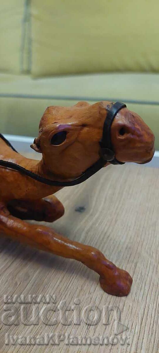 Leather-wrapped figurine for connoisseurs - 6