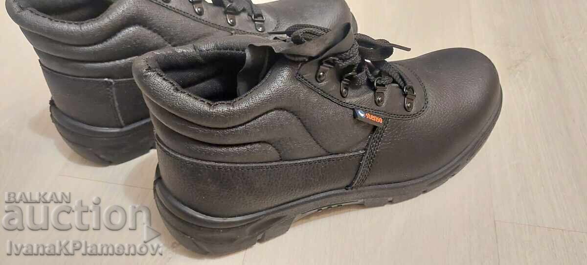 Livrarea Pantofi noi pentru barbati marimea 46