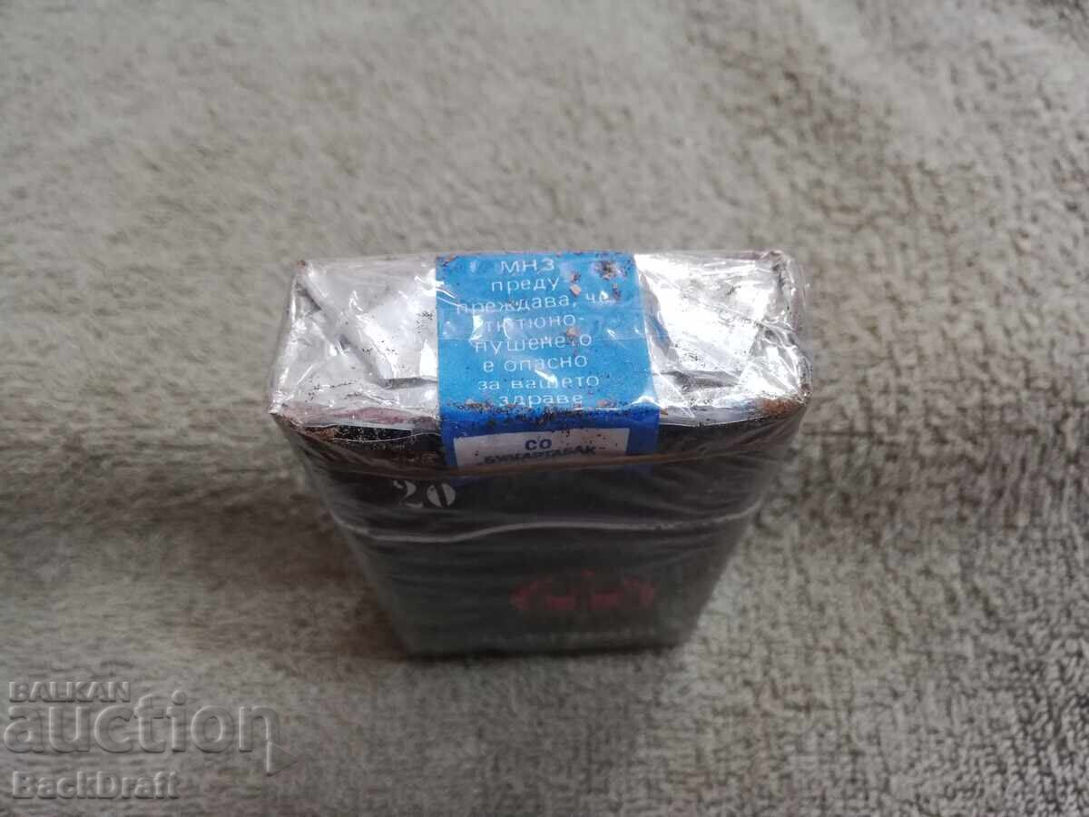 Auction SOC Cigarettes Phoenix Unopened Pack With Cellophane Auction SOC Cigarettes Phoenix Unopened Pack With Cellophane