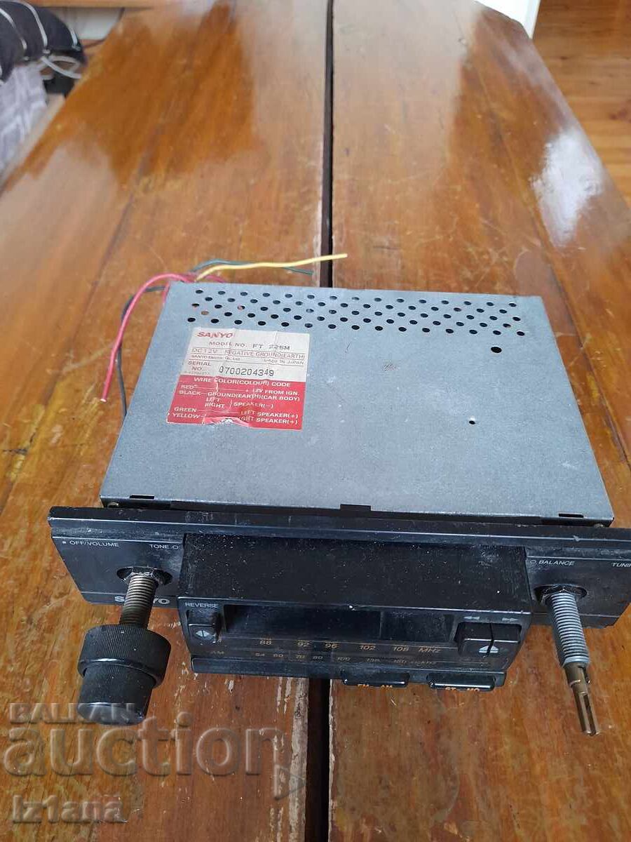 Auction Old car radio, radio cassette player SANYO Auction Old car radio, radio cassette player SANYO