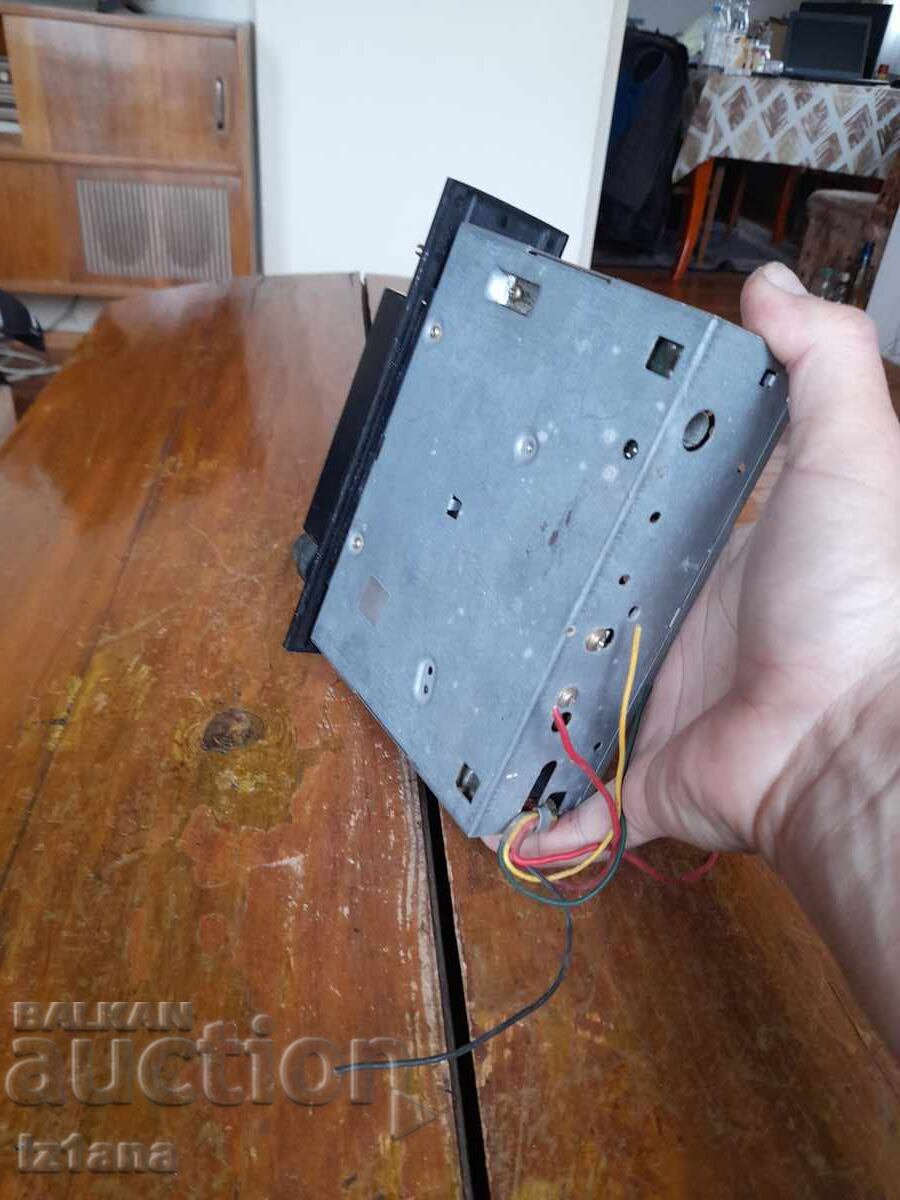 Old car radio, radio cassette player SANYO - 6 Old car radio, radio cassette player SANYO - 6