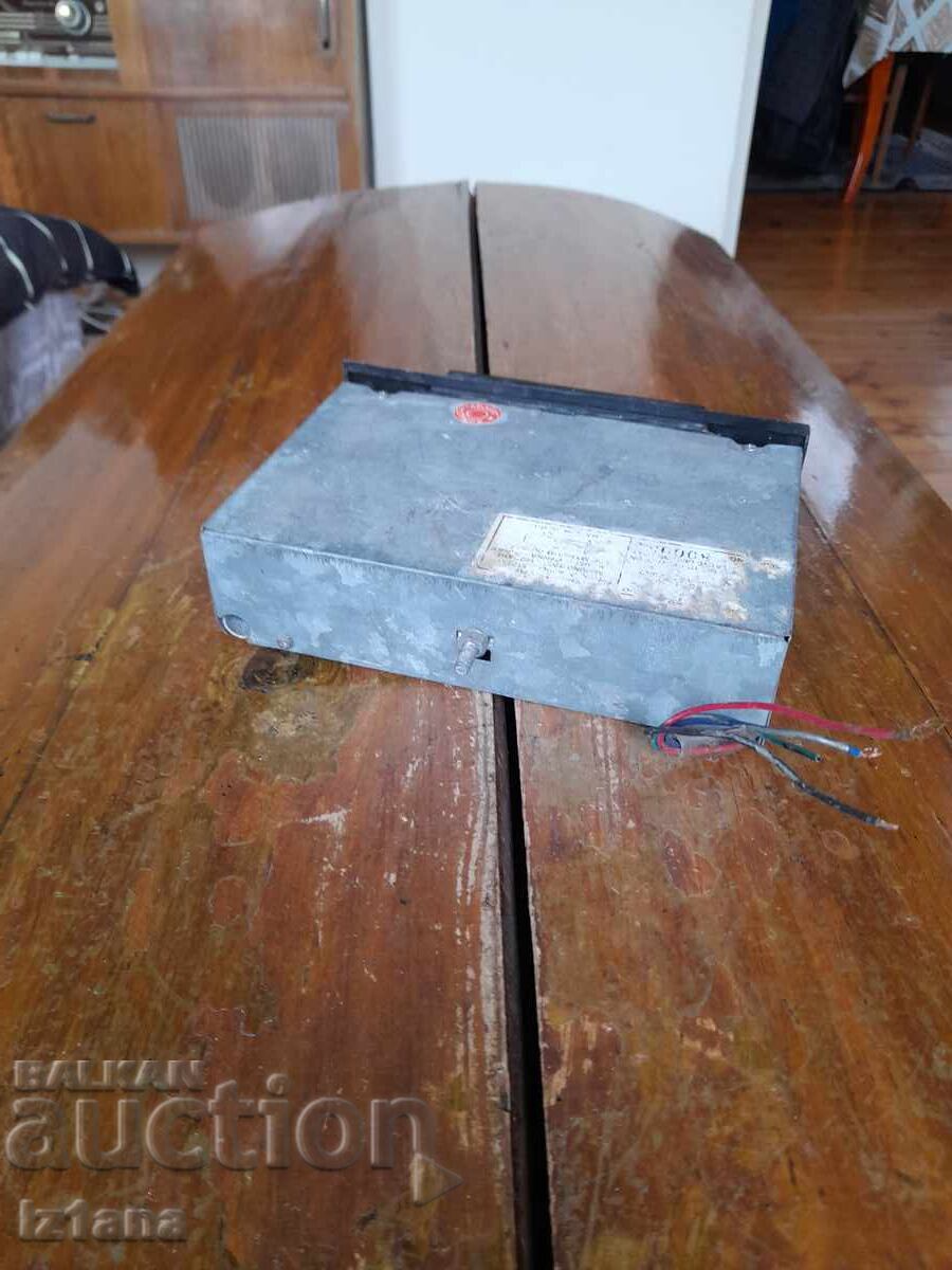 Delivery of Old car radio, Marathon radio-cassette player Delivery of Old car radio, Marathon radio-cassette player