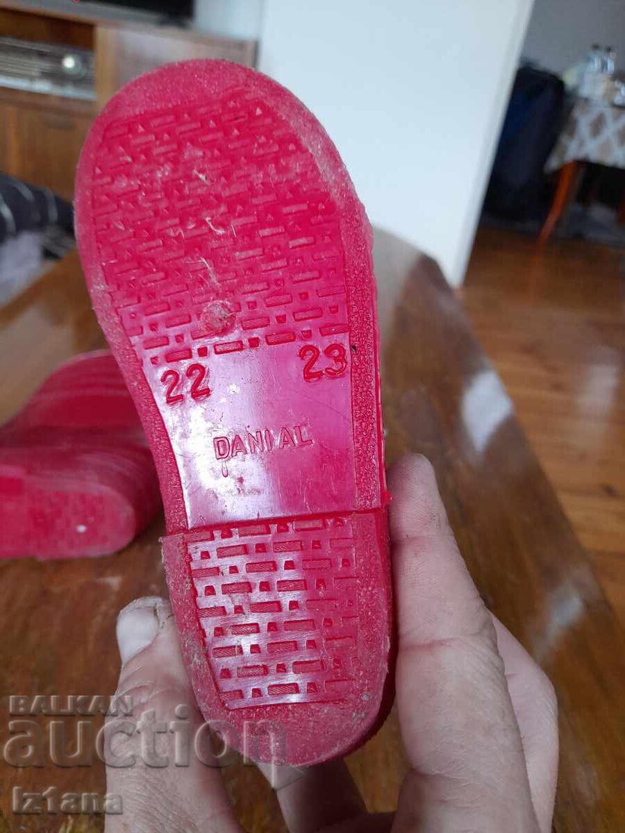 Стари детски ботуши - 6 Стари детски ботуши - 6