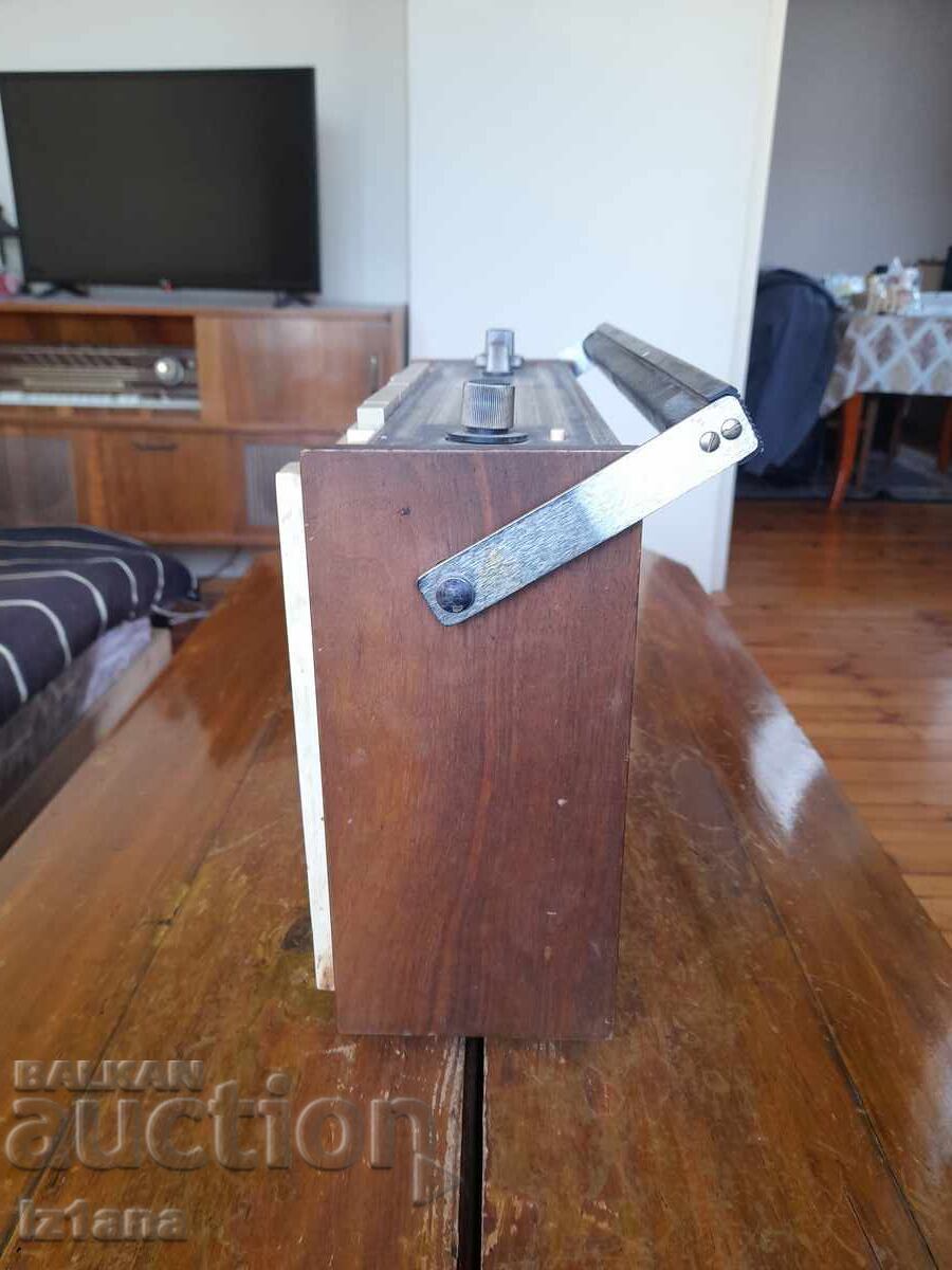Old radio, radio receiver Riga, Riga 103 with price 130.00 BGN | € 66.47 Old radio, radio receiver Riga, Riga 103 with price 130.00 BGN | € 66.47