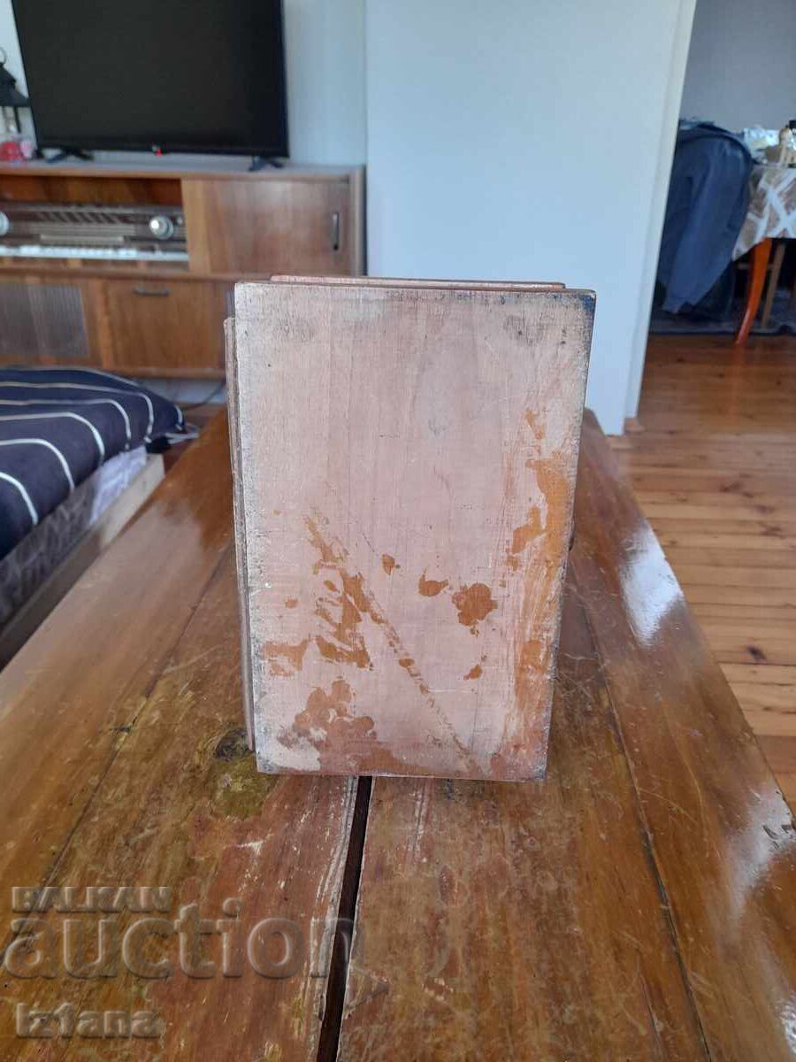 Veche toaletă din lemn - 6 Veche toaletă din lemn - 6