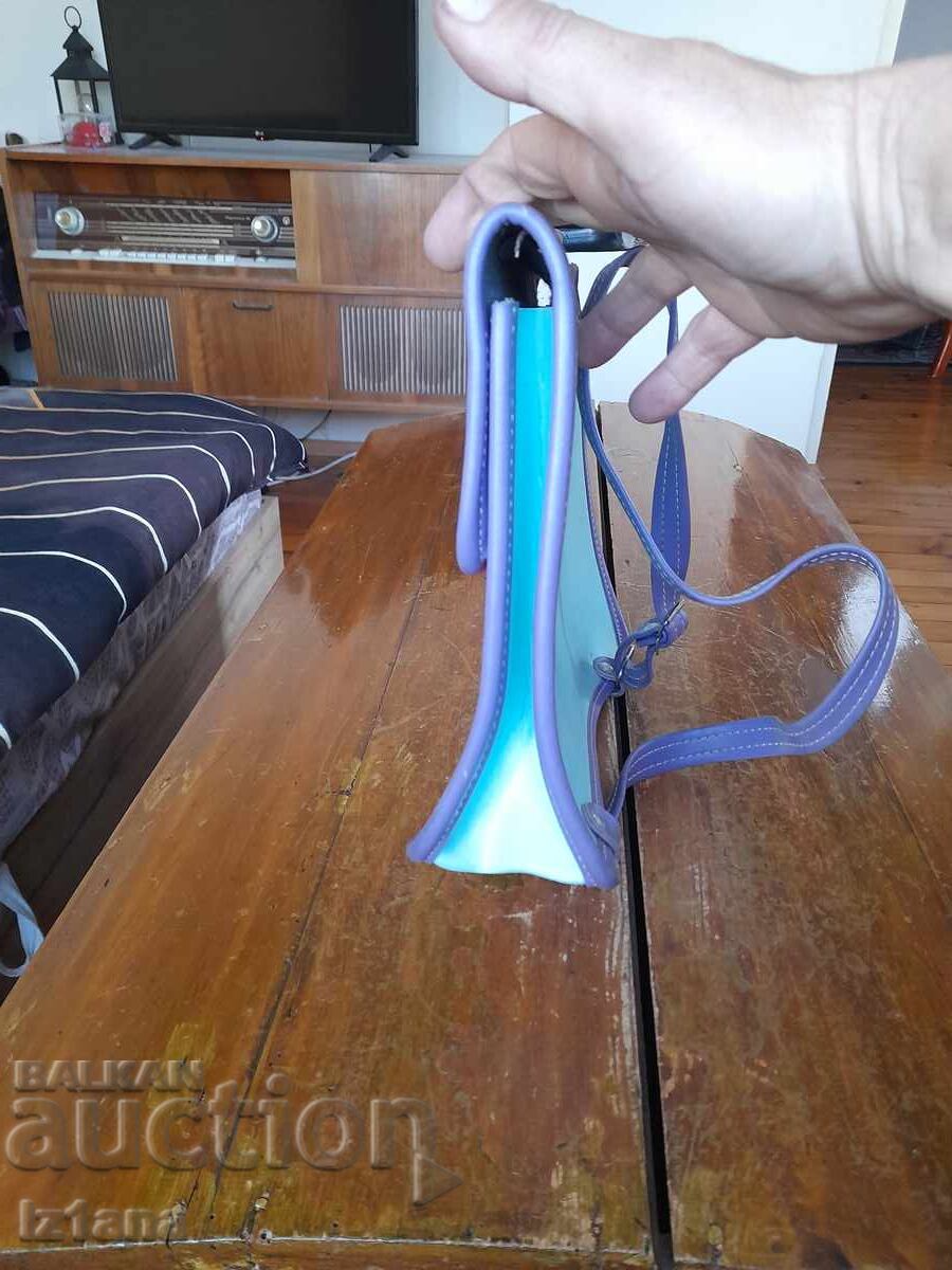 Auction  Old school bag