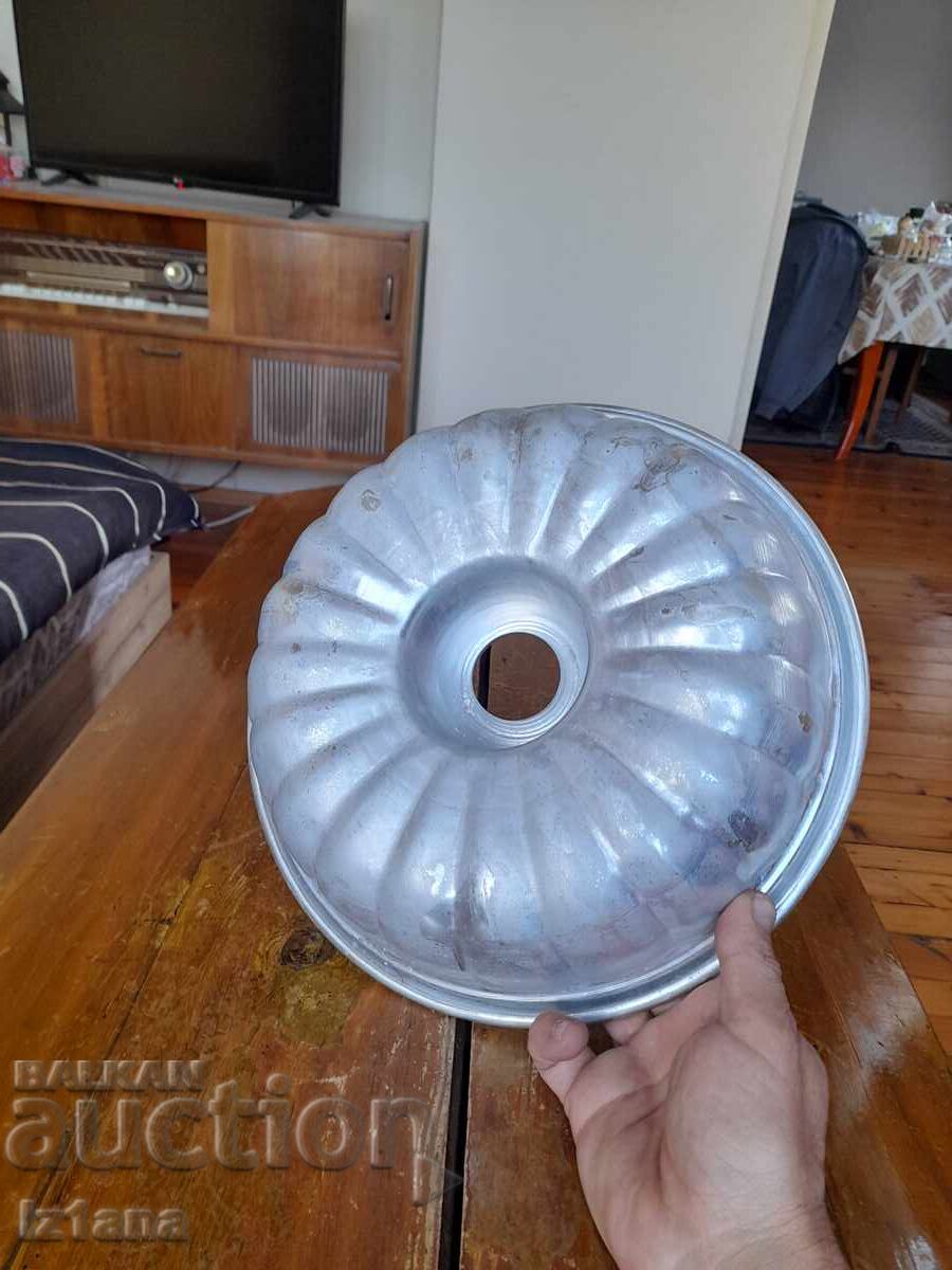 Old aluminum cake pan - 5