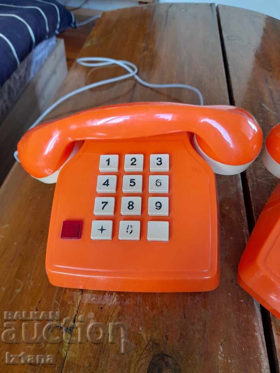 Telefon vechi pentru copii, telefoane cu preț 100.00 BGN | € 51.13 Telefon vechi pentru copii, telefoane cu preț 100.00 BGN | € 51.13
